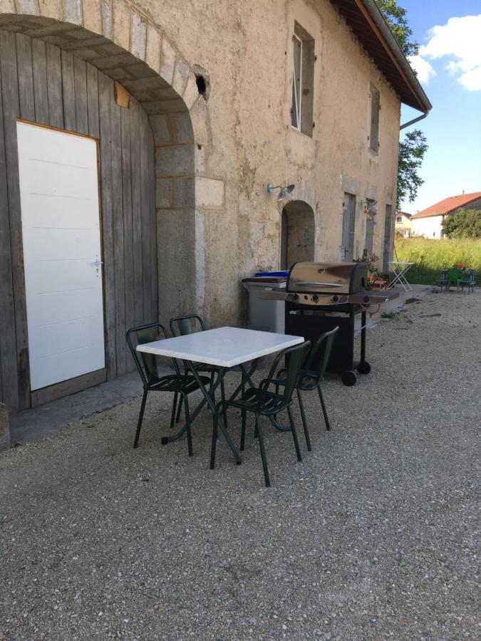 La Chambre Des Bobines Montigny-sur-l'Ain Екстериор снимка