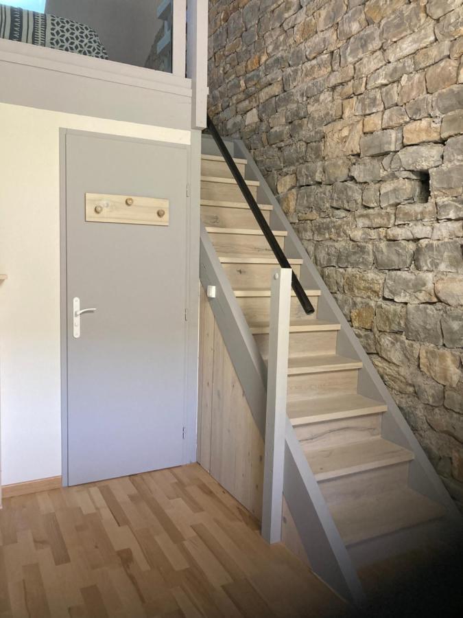 La Chambre Des Bobines Montigny-sur-l'Ain Екстериор снимка
